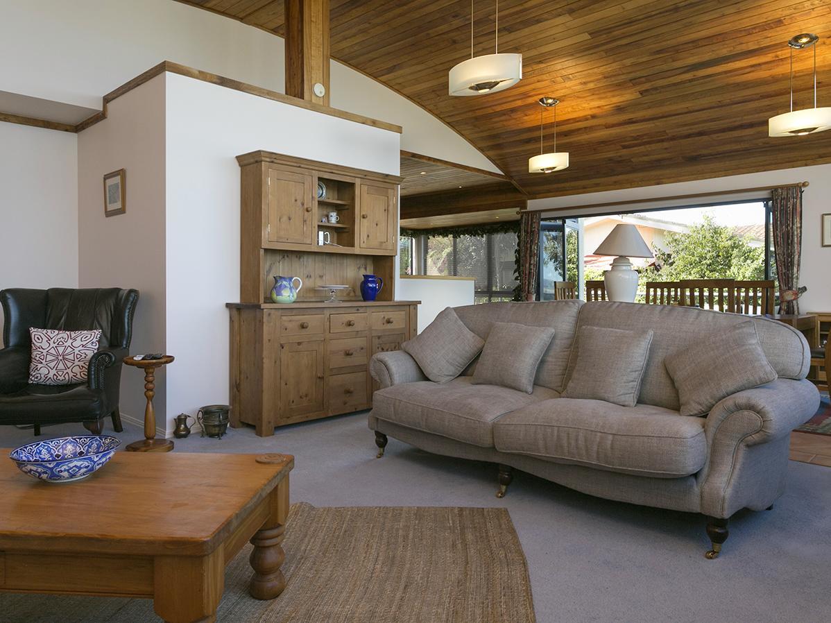 B & B With Stunning Views Taupo Exterior photo